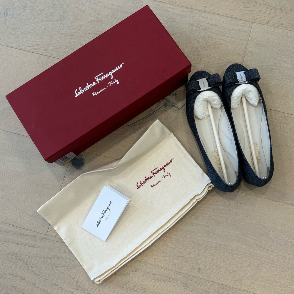 Salvatore Ferragamo Varina Denim size 7